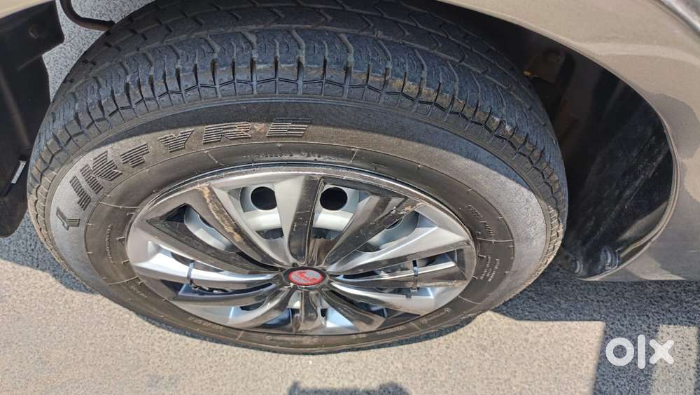 Maruti Suzuki Dzire 1.2 Lxi, 2015, Petrol