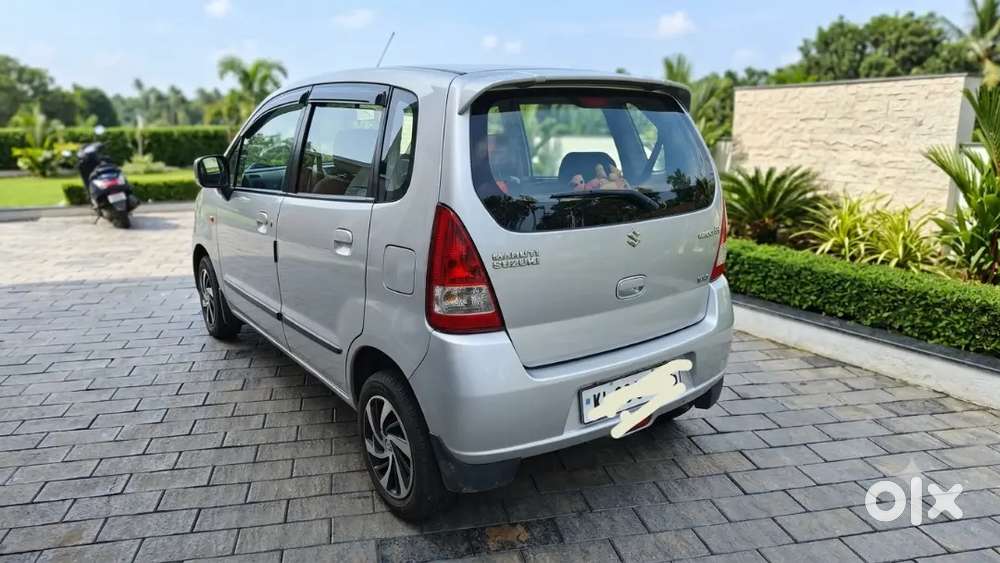 Maruti Suzuki Zen Estilo 2010