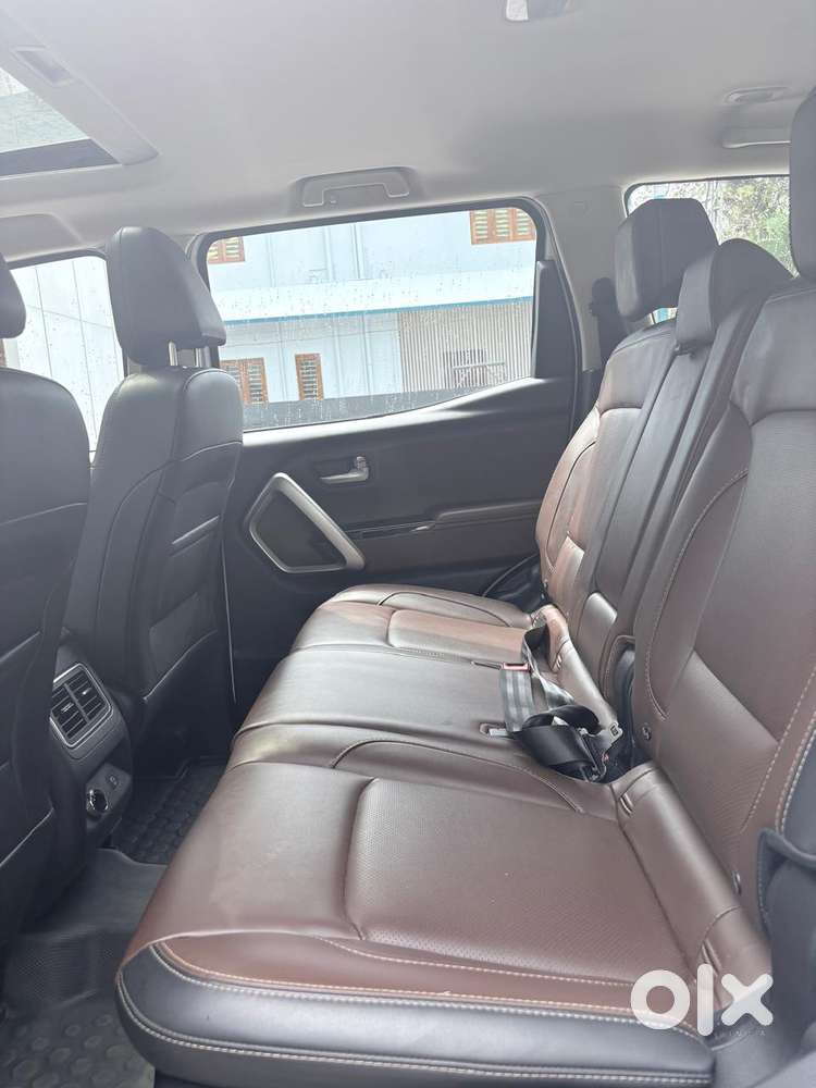 Mahindra Scorpio N Z8 Petrol At 7 Str, 2023, Petrol