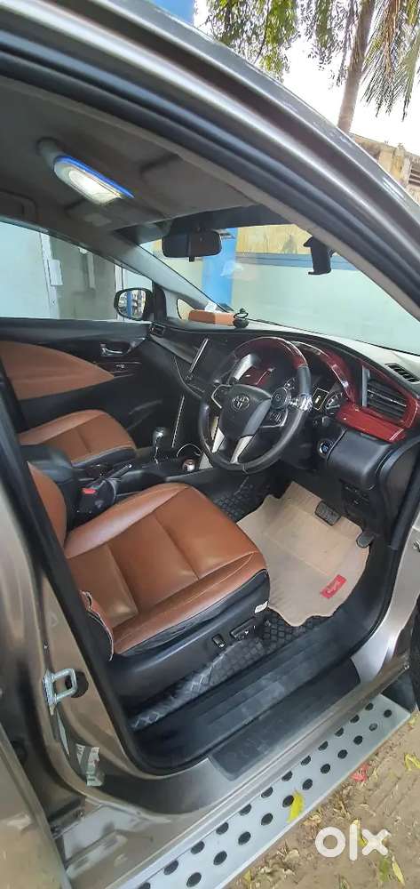 Toyota Innova Crysta 2016 Diesel Well Maintained
