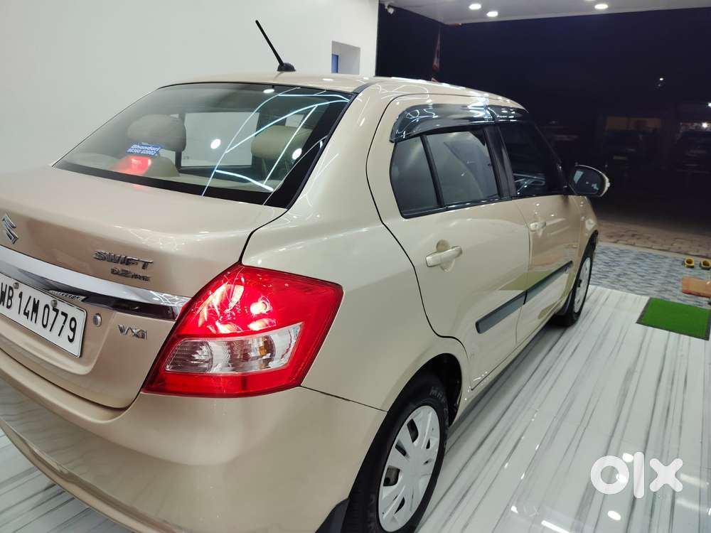 Maruti Suzuki Swift Dzire 1.2 Vxi Bsiv, 2015, Petrol