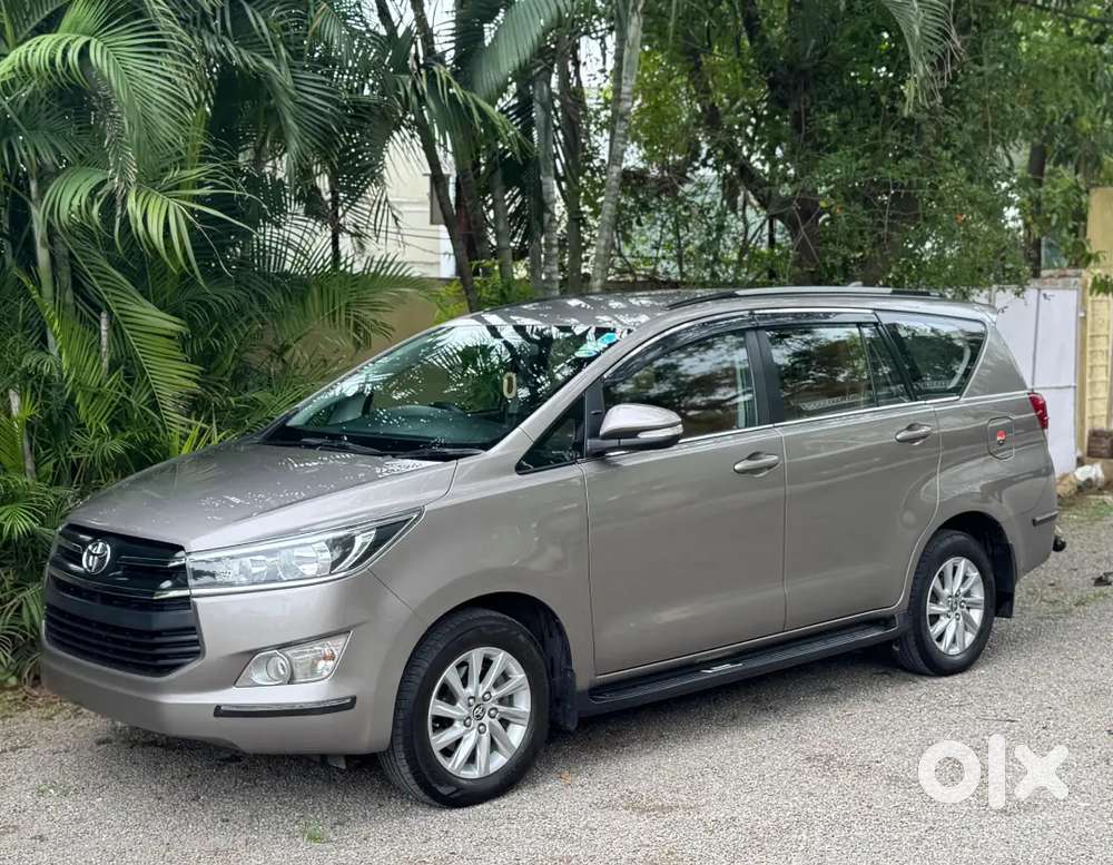 Toyota Innova Crysta 2.8gx At 8 Str