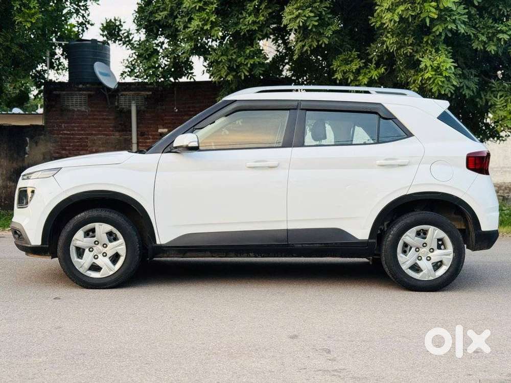 Hyundai Venue 1.2 S Plus, 2021, Petrol