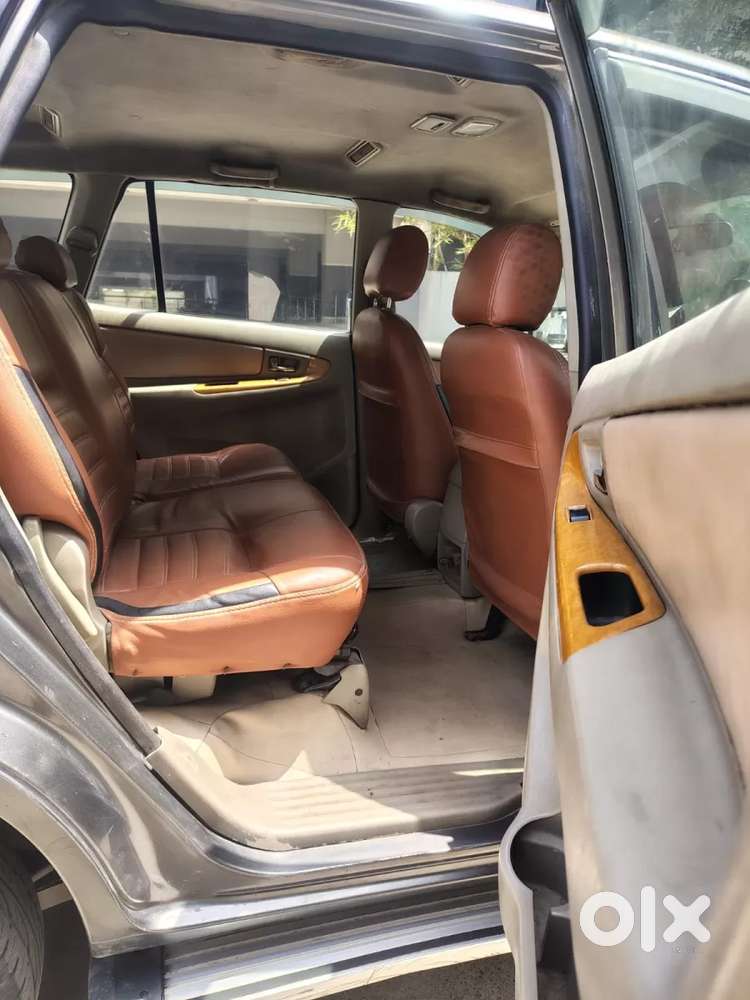 Toyota Innova 2.5 V 8 Str, 2009, Diesel