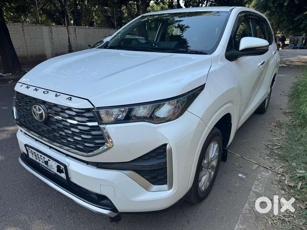 Toyota Innova Hycross 2.0 Gx 8 Str, 2025, Petrol