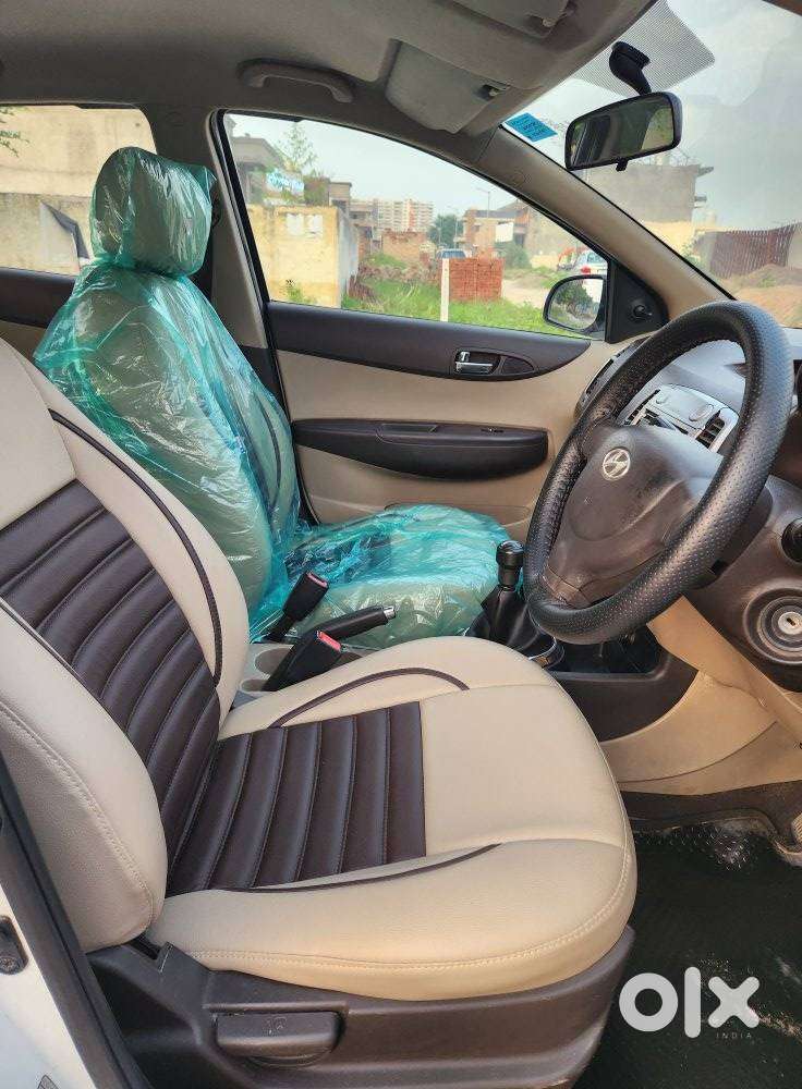 Hyundai I20 Petrol Era, 2011, Petrol
