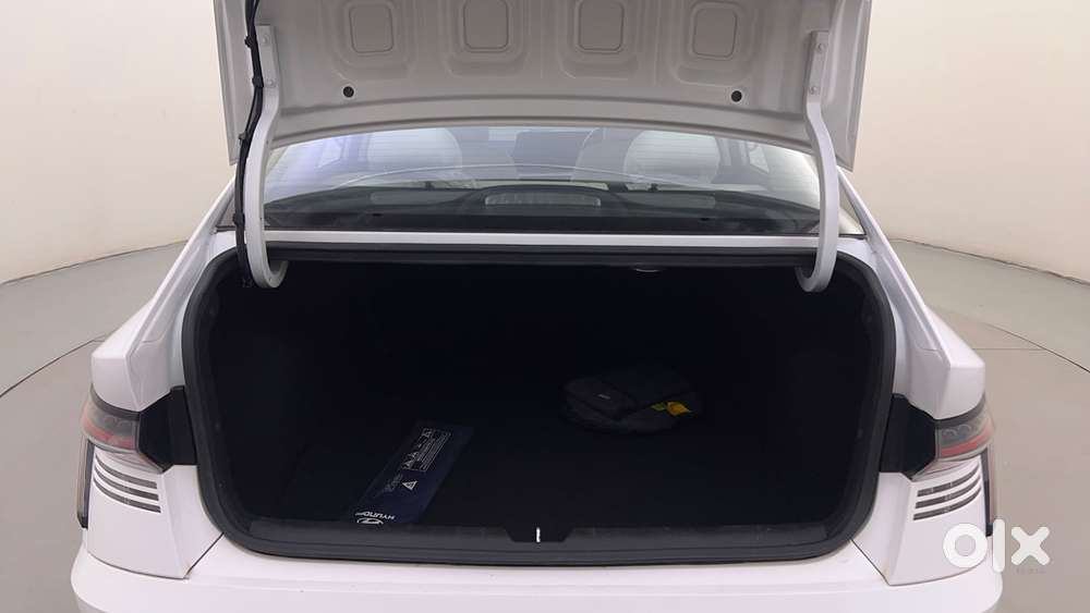 Hyundai Verna 1.5 Sx (o) Petrol Mt, 2024, Petrol