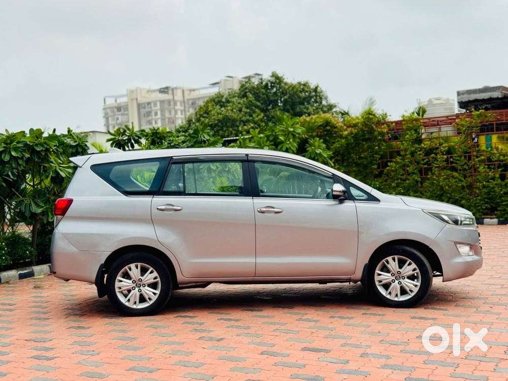Toyota Innova Crysta 2.8 Z, 2016, Diesel