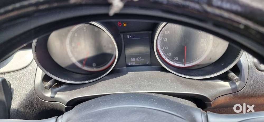 Maruti Suzuki Swift Vxi + Manual, 2018, Petrol
