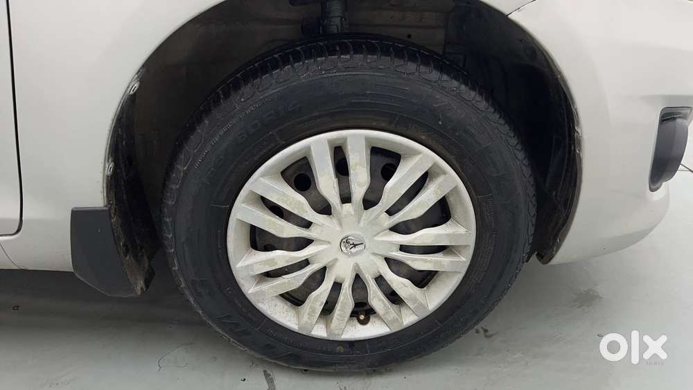 Maruti Suzuki Swift Dzire 1.3 Vxi, 2013, Petrol