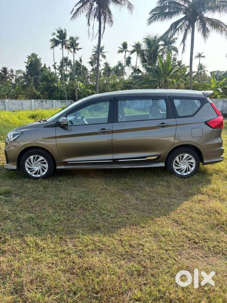 Maruti Suzuki Ertiga Vxi At Petrol, 2021, Petrol