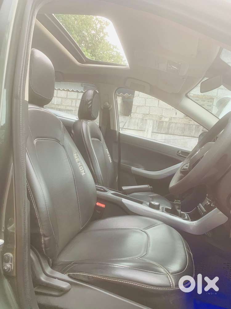 Tata Nexon, 2022, Petrol