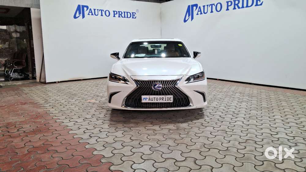 Lexus Es 300h Luxury, 2019, Petrol