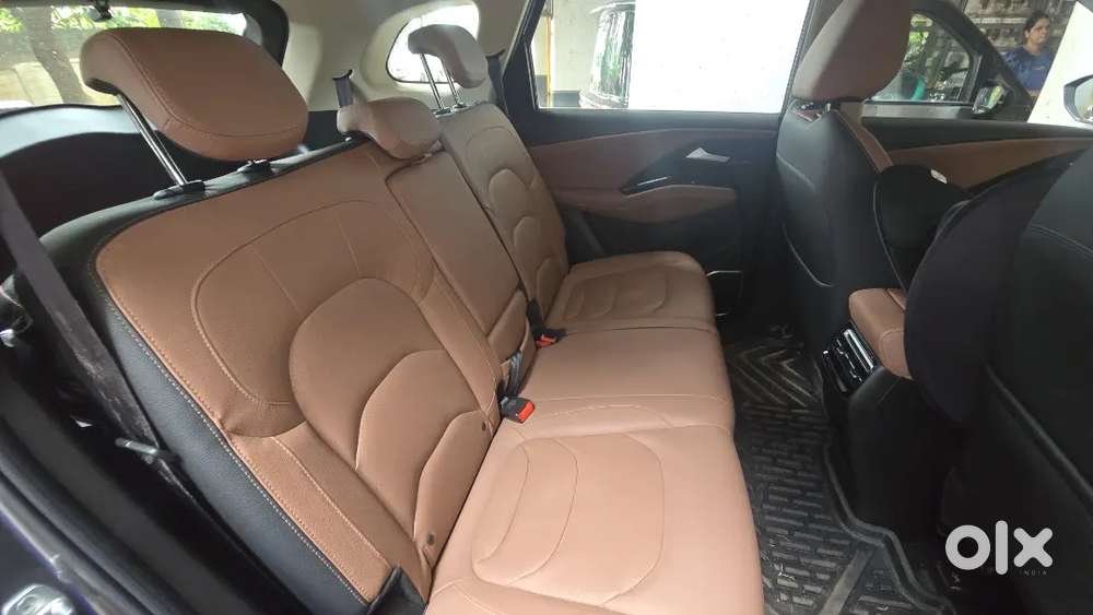 Mg Hector Plus Savvy 2023 With Low Kms Pristine Condition