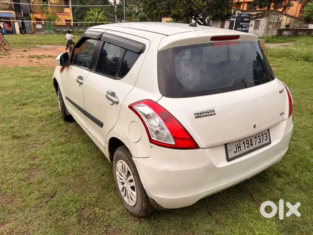 Maruti Suzuki Swift 2015 Petrol 70000 Km Driven