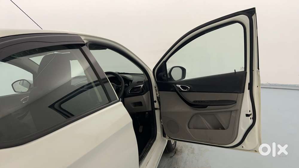 Tata Tiago 1.2 Revotron Xz Plus, 2018, Petrol