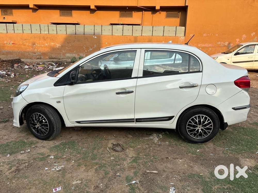 Honda Amaze 2015 Diesel Well Maintained