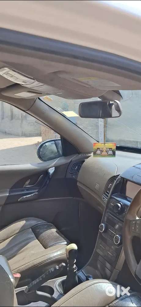 Mahindra Xuv500 2012 Diesel 15 Km Driven