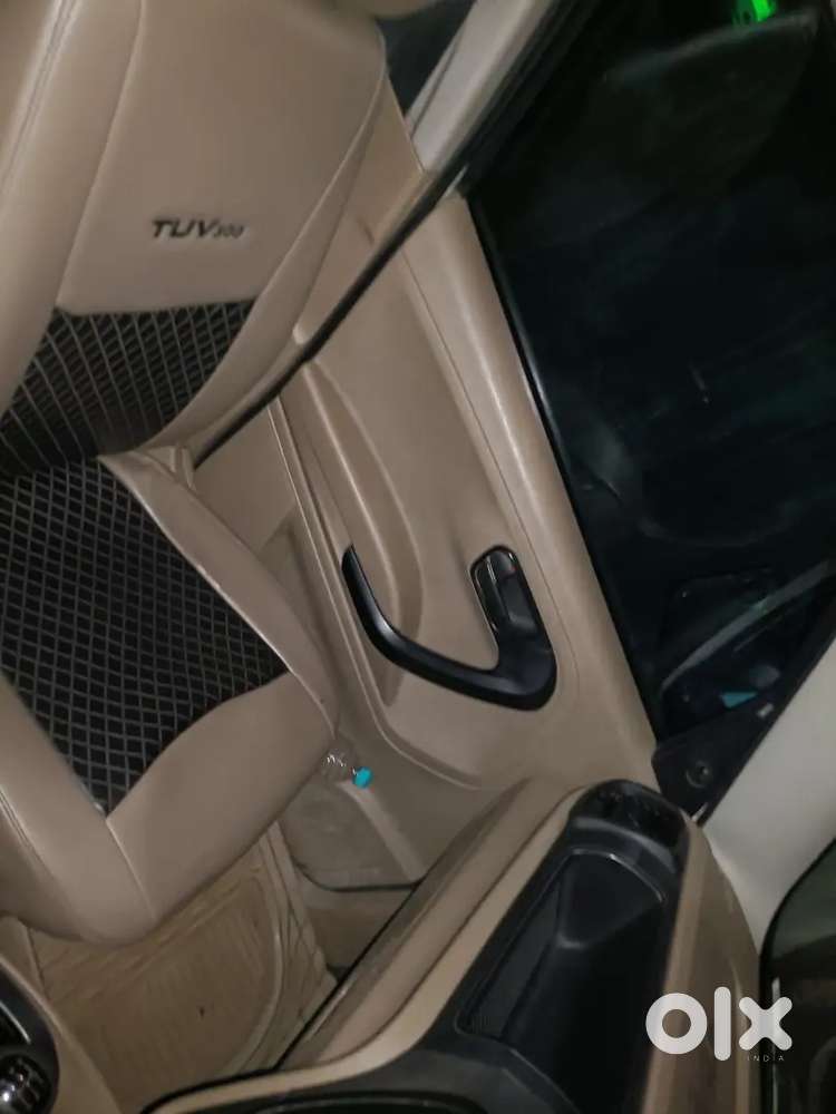 Mahindra Tuv 300 2017