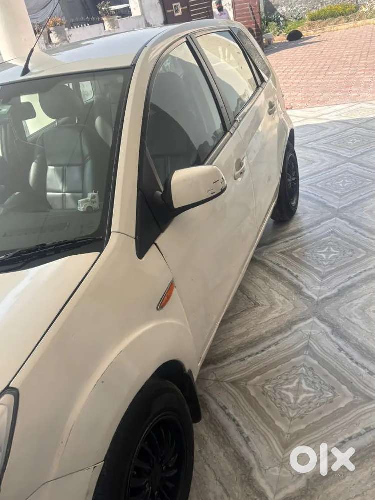 Ford Figo 2012 Diesel 96459 Km Driven