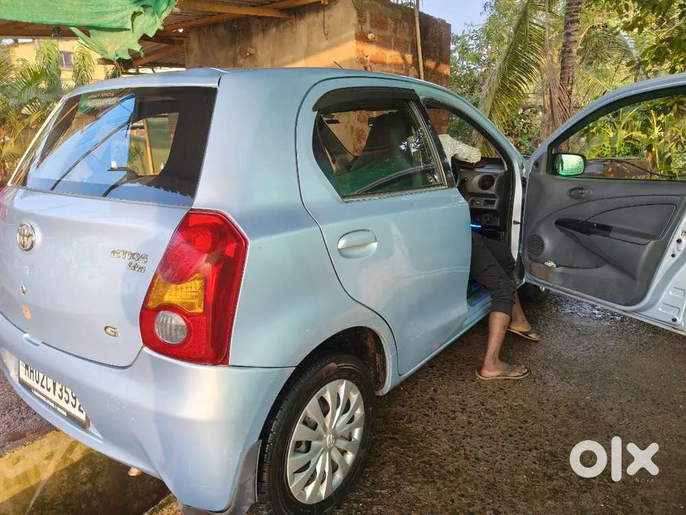 Toyota Etios Liva 2012
