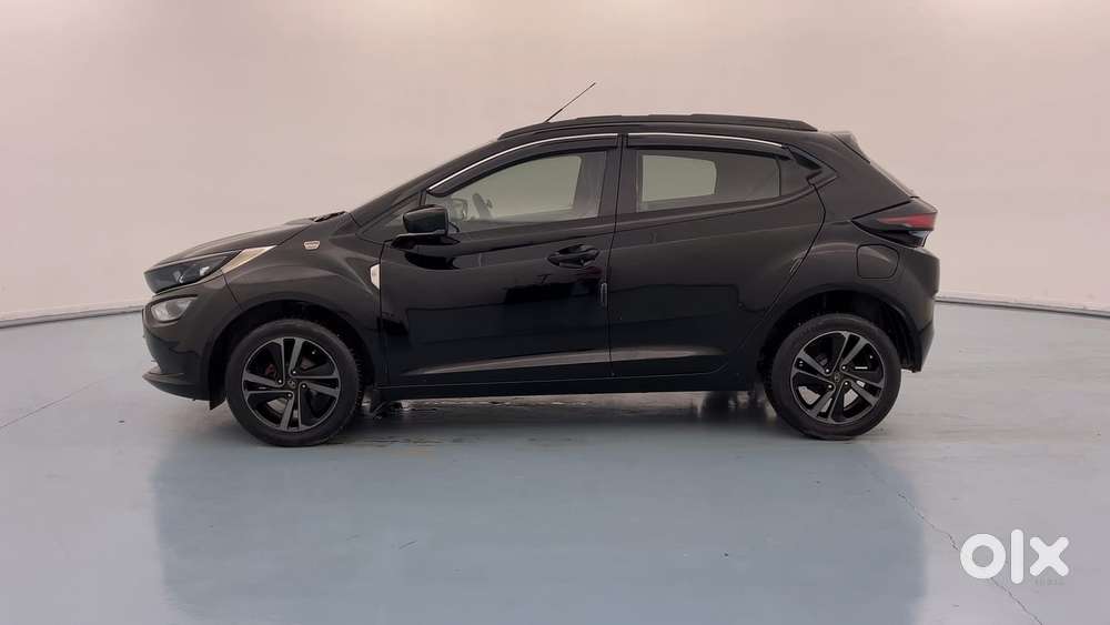 Tata Altroz 1.2 Xz Plus Dark Edition, 2023, Petrol