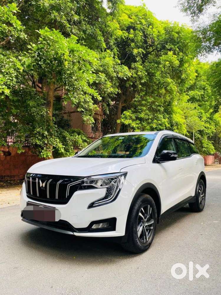 Mahindra Xuv700 2.0 Ax 5 Petrol Mt 7 Str, 2022, Petrol