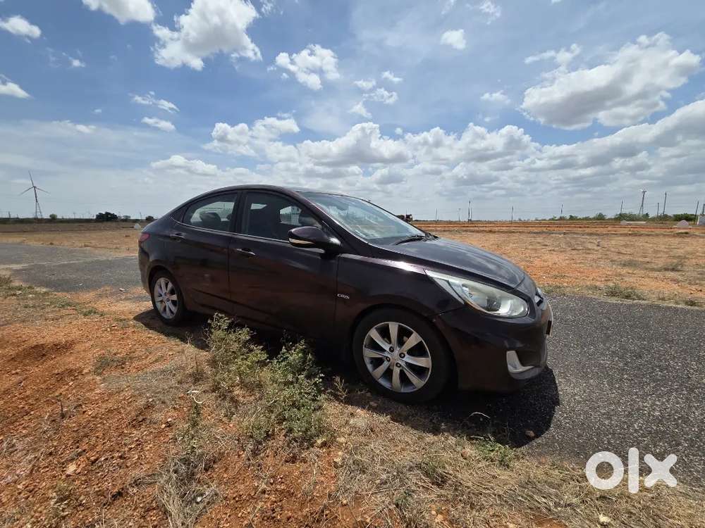 Hyundai Fluidic Verna 2011