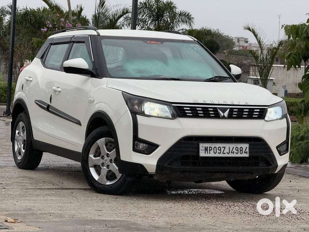 Mahindra Xuv300 W6 Amt Diesel, 2023, Diesel