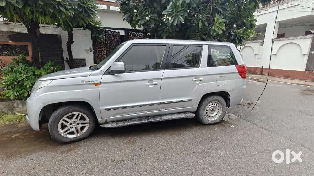 Mahindra Tuv 300 9seater
