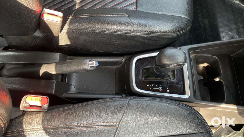 Maruti Suzuki Swift Amt Zxi, 2018, Petrol