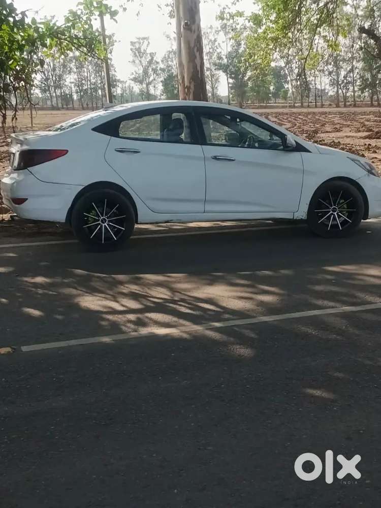 Hyundai Verna Fluidic 2012 Diesel Manual