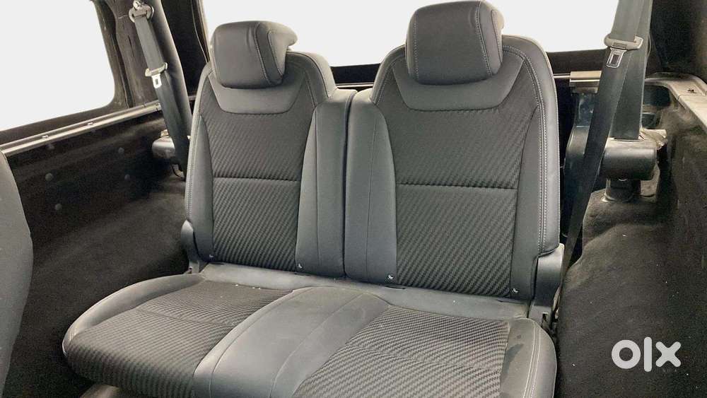 Mahindra Thar Lx 4-str Convertible At, 2021, Petrol