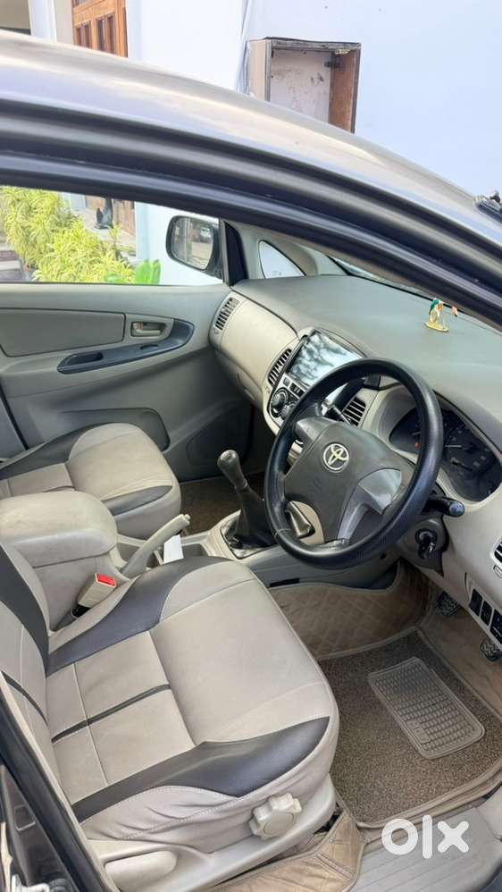 Toyota Innova 2.5 Manual 2013