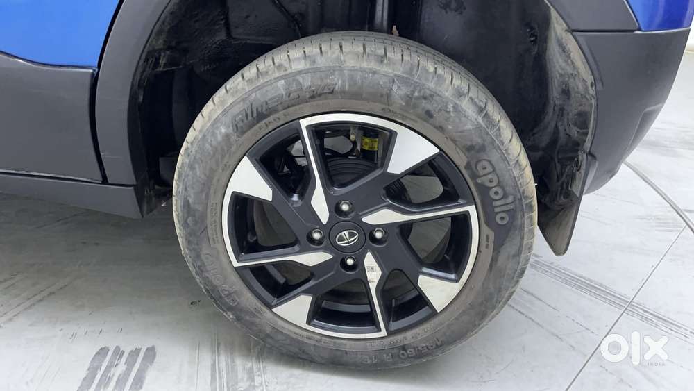 Tata Punch 1.2 Revotron Creative Amt Dual Tone, 2022, Petrol