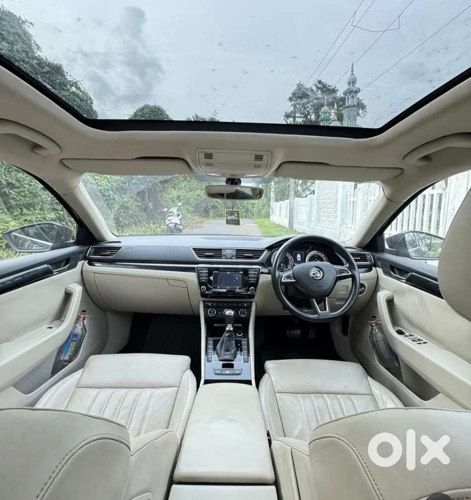Skoda Superb Petrol Automatic 2016 First-owner Car