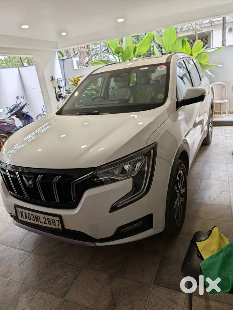 Mahindra Xuv700 Petrol 2022 1st Owner