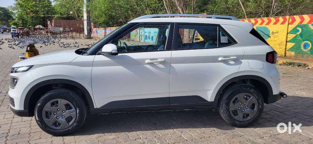 Hyundai Venue S (o) 1.2 Petrol Knight Edition, 2025, Petrol