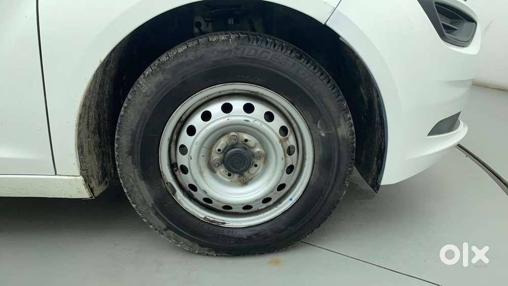 Tata Altroz 1.2 Xe Plus Petrol, 2021, Petrol
