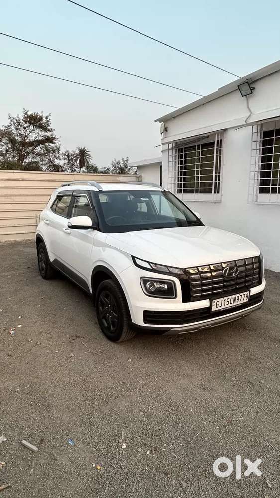 Hyundai Venue 1.2 S (o), 2023, Petrol