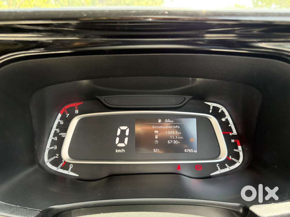Kia Sonet, 2025, Petrol