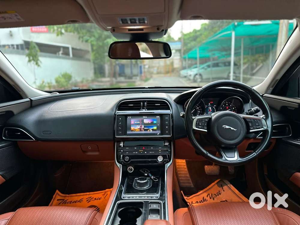 Jaguar Xe Portfolio, 2018, Petrol