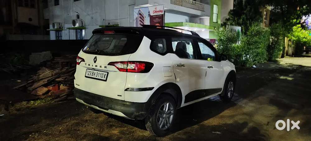 Renault Triber Amt Rxz 2023 Urgent