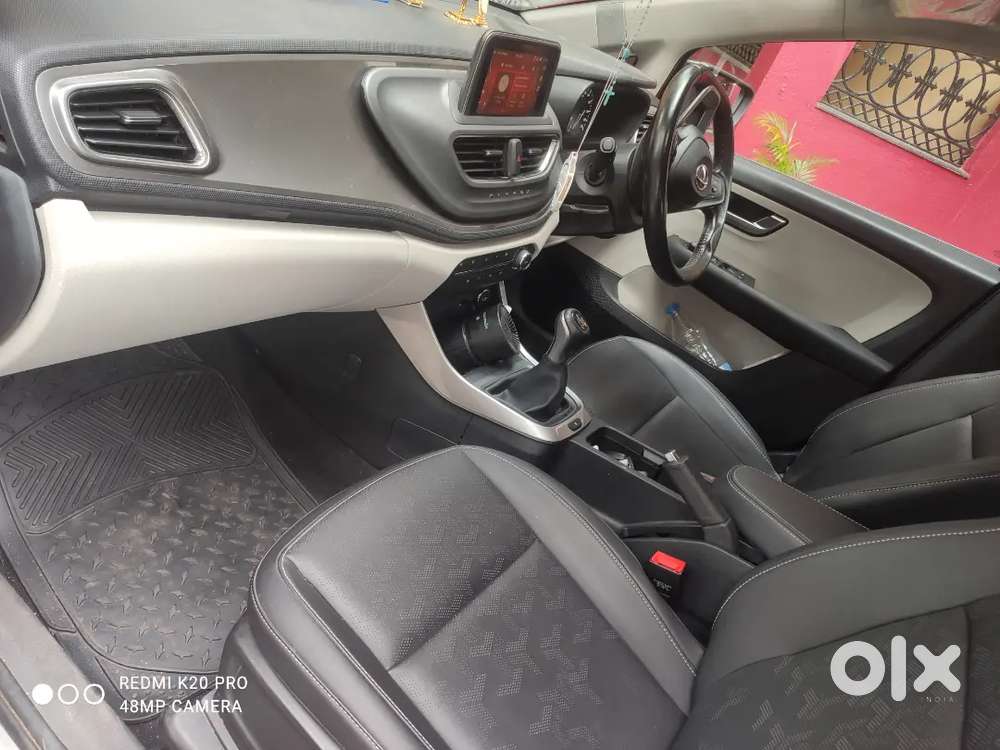 Tata Altroz Xz Plus I Turbo 2022 Downtown Red Colour ( Black Top)