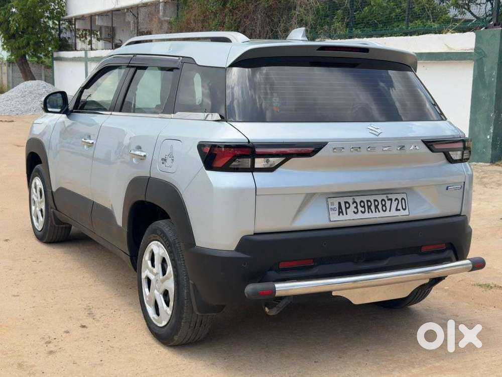 Maruti Suzuki Brezza 1.5 Vxi At Smart Hybrid, 2022, Petrol