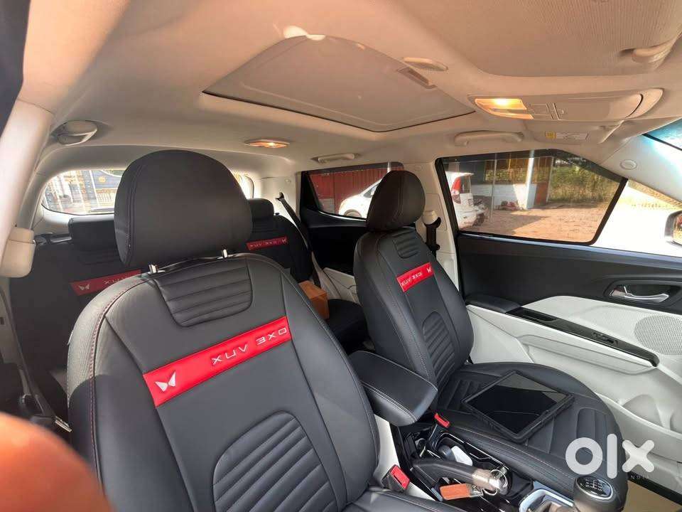 Mahindra Xuv300 Ax5 Petrol 2024