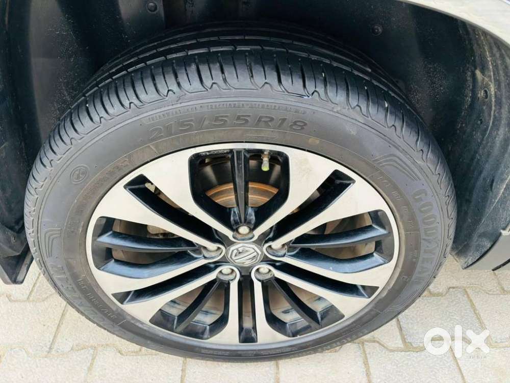 Mg Hector Sharp Pro 1.5 Turbo Cvt Dual Tone, 2023, Petrol