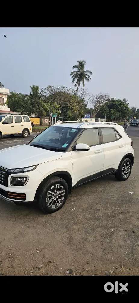 Venue Diesel S Plus Manual