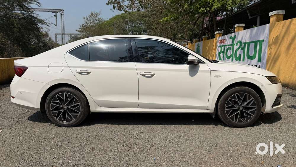Skoda Octavia Facelift Essence, 2023, Petrol