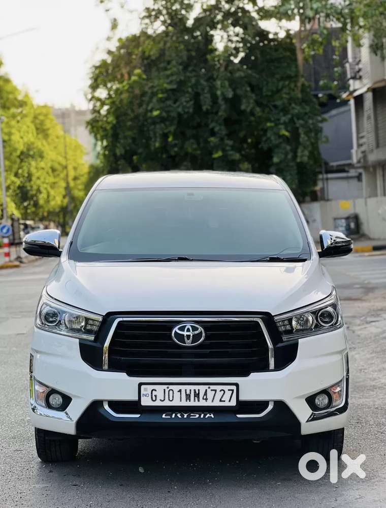 Toyota Innova Crysta [2020-ongoing] 2.4 Vx 8 Str, 2023, Diesel